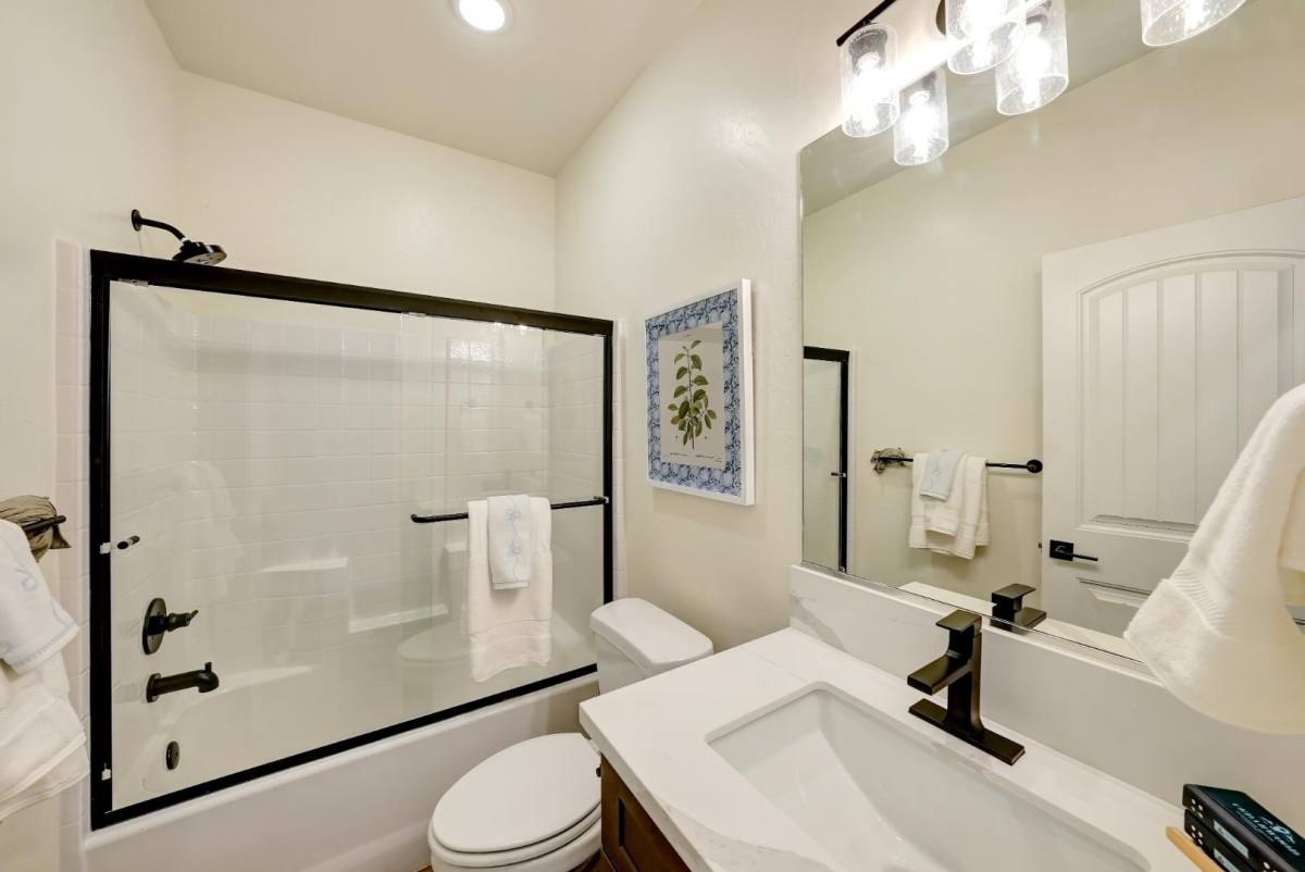 House for rent at 143 N Union St #19, Hanford, CA 93230