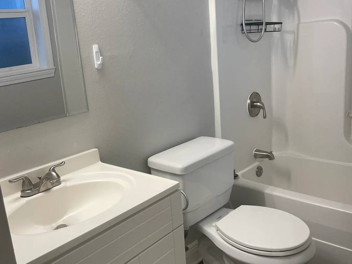 Apartment for rent at 1215 Josephine St #13, New Orleans, LA 70130