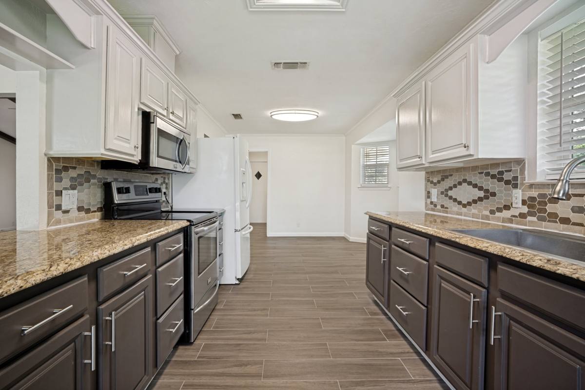 House for rent at 6355 Starnes Rd, Fort Worth, TX 76148