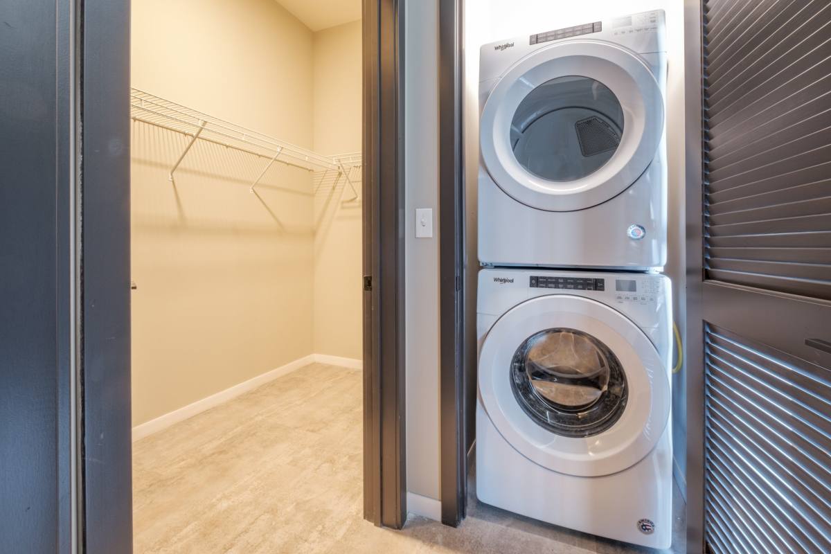 Apartment for rent at 946 W Washington Blvd, Chicago, IL 60607