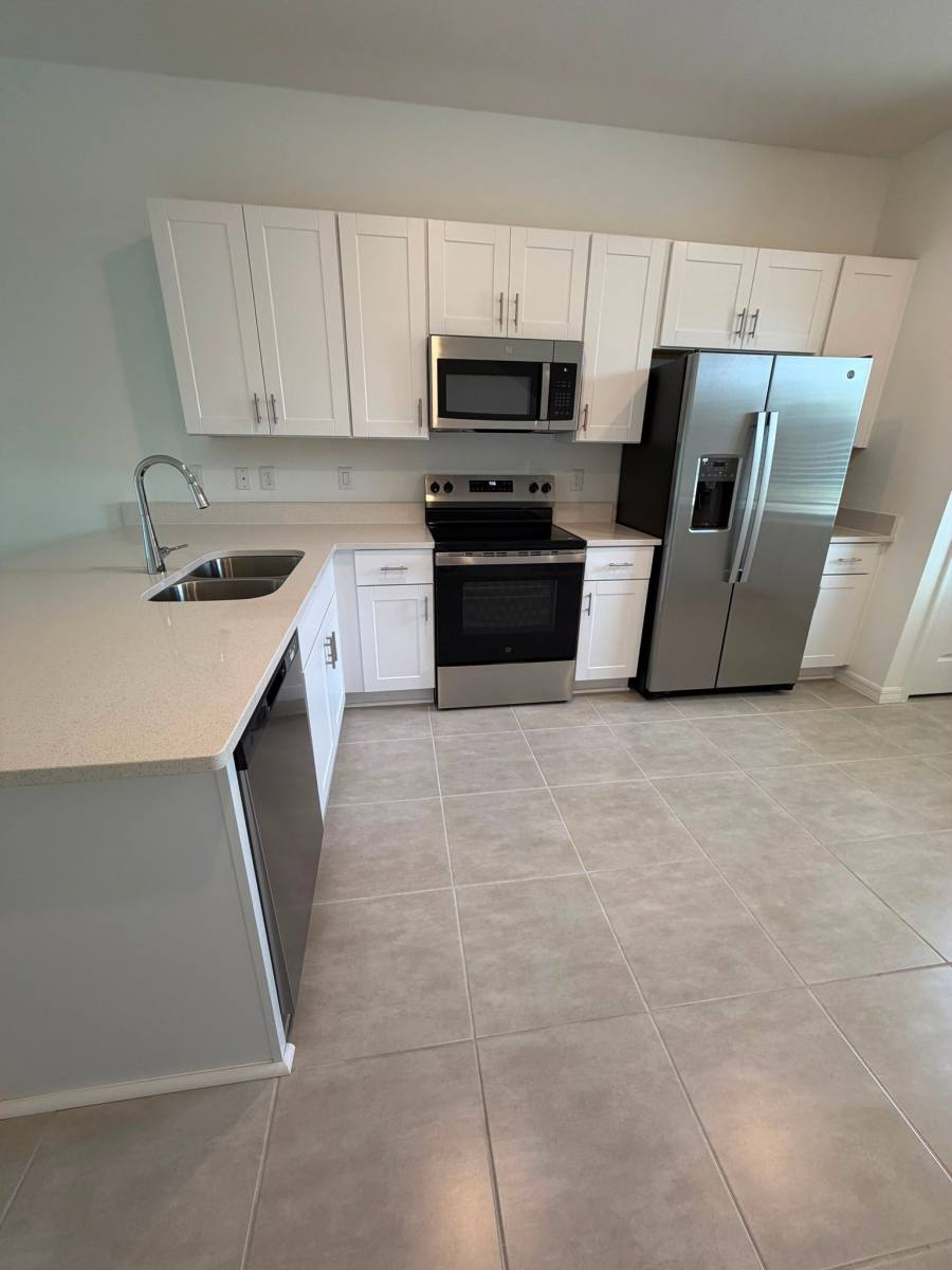 Townhouse for rent at 2869 Skyline Loop, Kissimmee, FL 34758