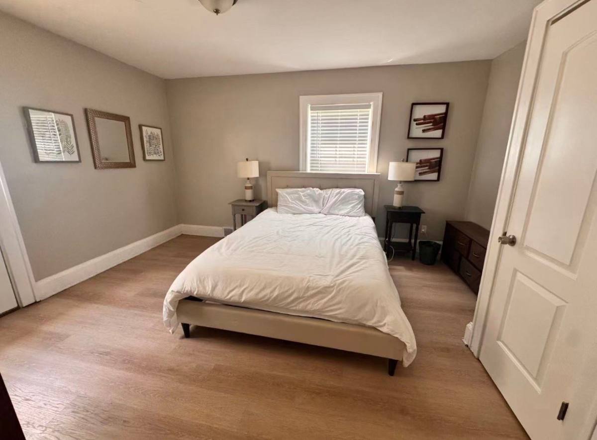 Apartment for rent at 16818 Kenyon Rd #1, Cleveland, OH 44120