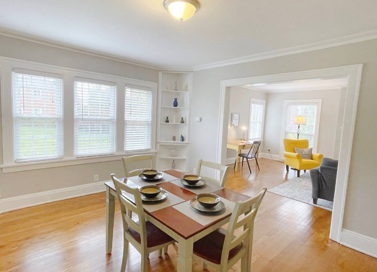 Apartment for rent at 16818 Kenyon Rd #1, Cleveland, OH 44120