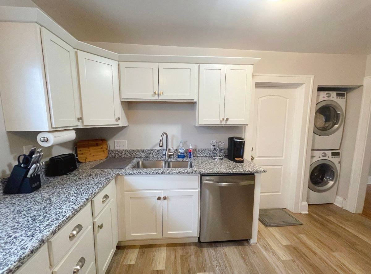 Apartment for rent at 16818 Kenyon Rd #1, Cleveland, OH 44120