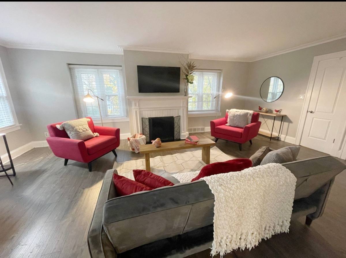 Apartment for rent at 16818 Kenyon Rd #2, Cleveland, OH 44120