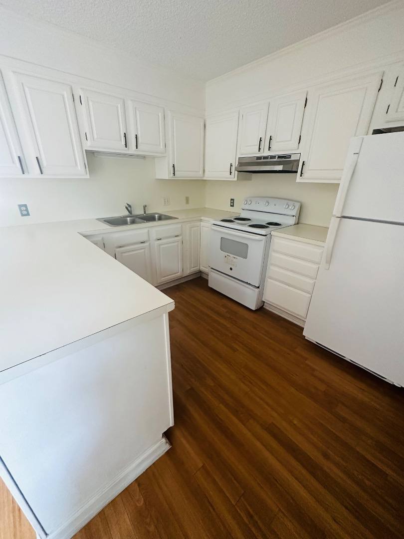 Townhouse for rent at 309 W Sallier St #309, Lake Charles, LA 70601