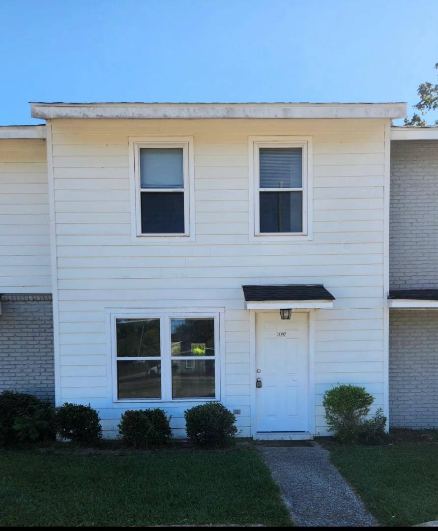 Townhouse for rent at 309 W Sallier St #309, Lake Charles, LA 70601