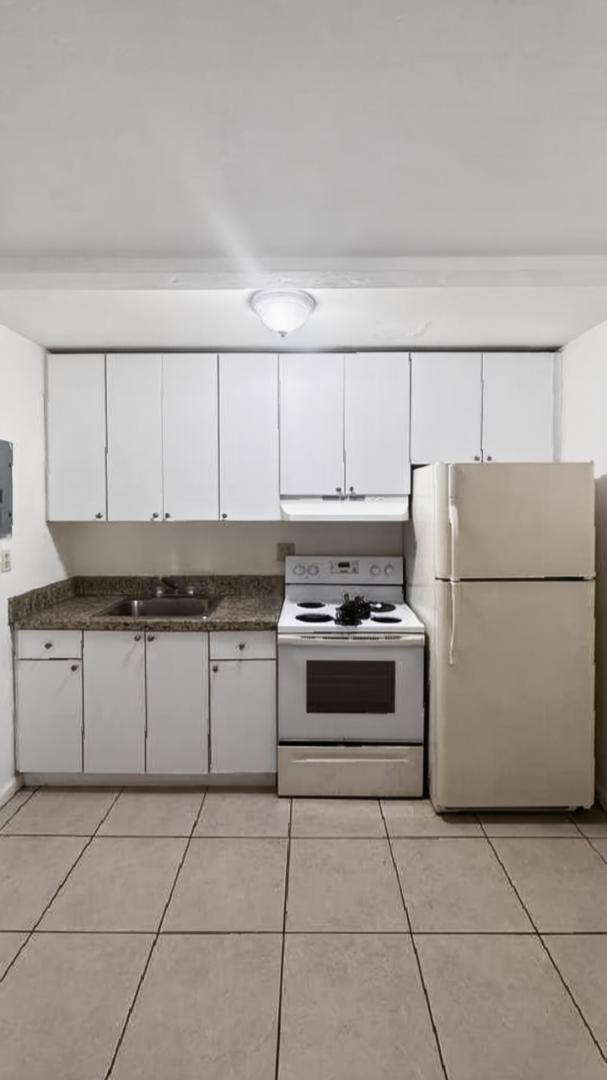 Apartment for rent at 13201 Memorial Highway 220, Miami, FL 33161