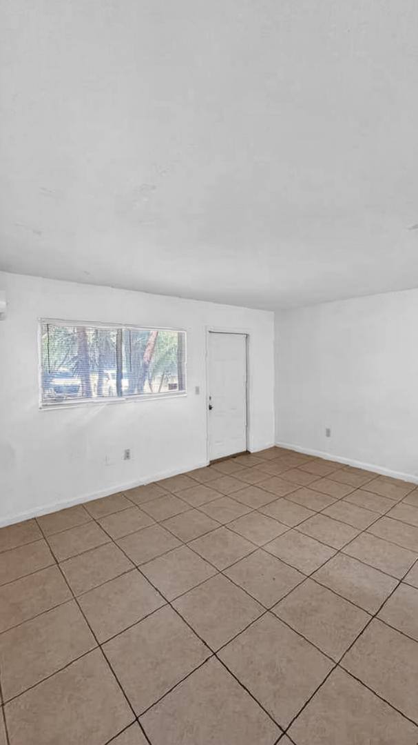 Apartment for rent at 13201 Memorial Highway 220, Miami, FL 33161