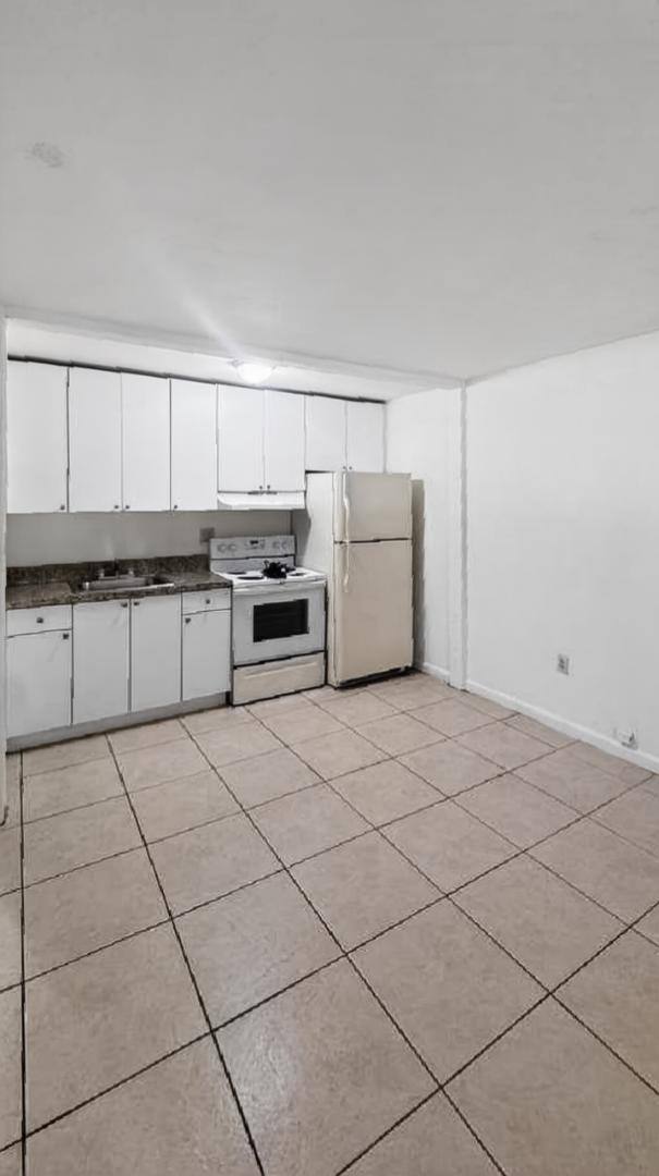 Apartment for rent at 13201 Memorial Highway 220, Miami, FL 33161