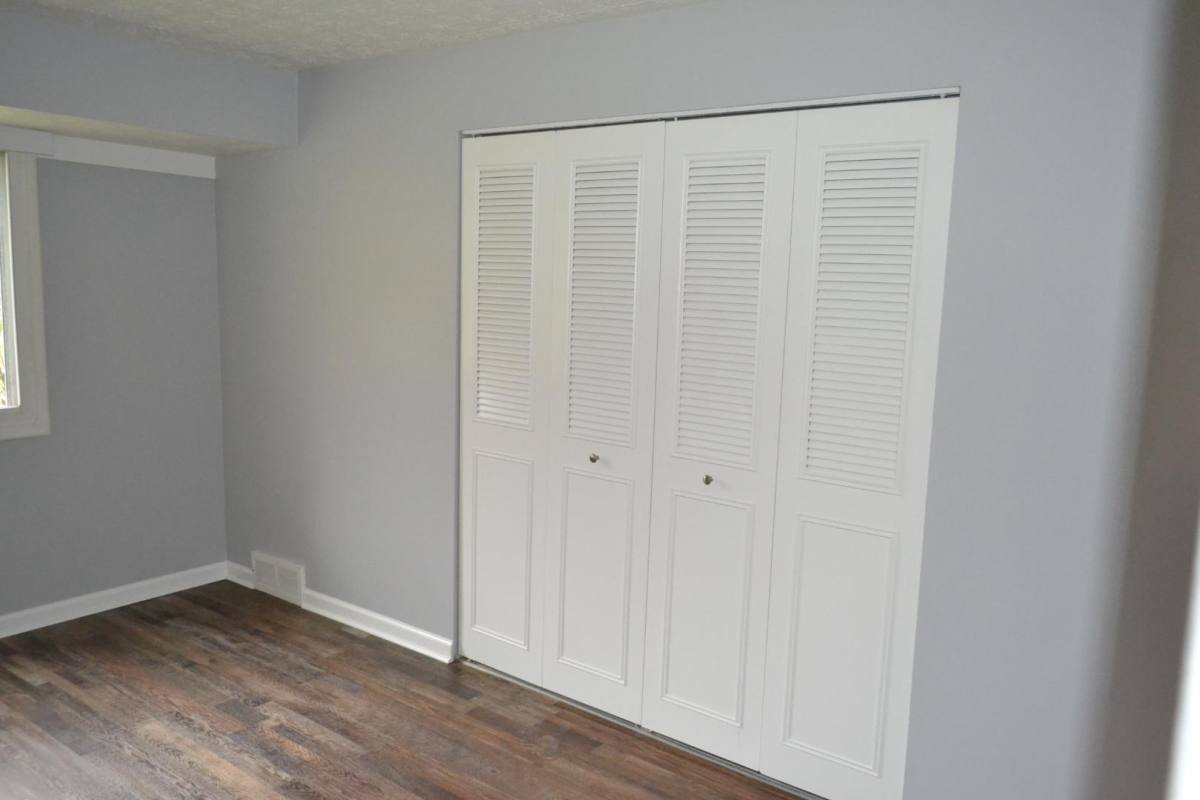 Apartment for rent at 15143 Baldwin Court #101, Cleveland, OH 44130