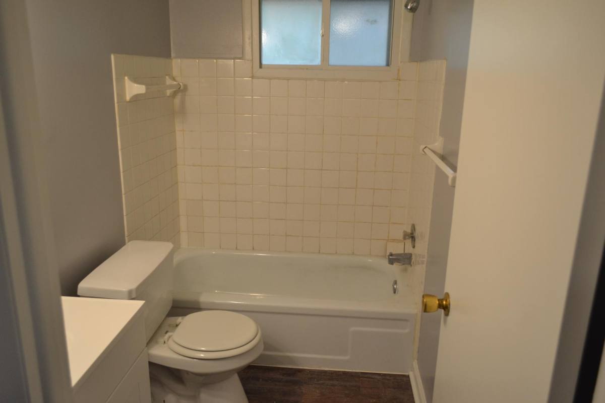 Apartment for rent at 15143 Baldwin Court #101, Cleveland, OH 44130