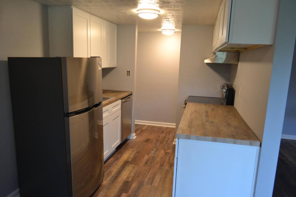 Apartment for rent at 15143 Baldwin Court #101, Cleveland, OH 44130