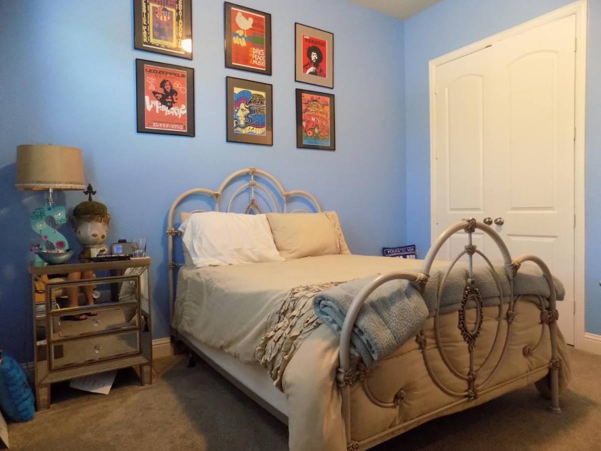 House for rent at 2440 Vaquero Lane, Carrollton, TX 75010