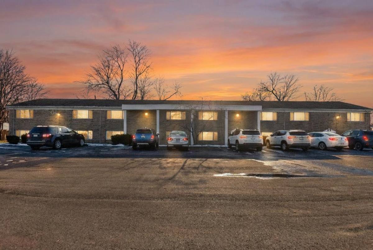 Apartment for rent at 4401 N Grand River Ave #17, Lansing, MI 48906
