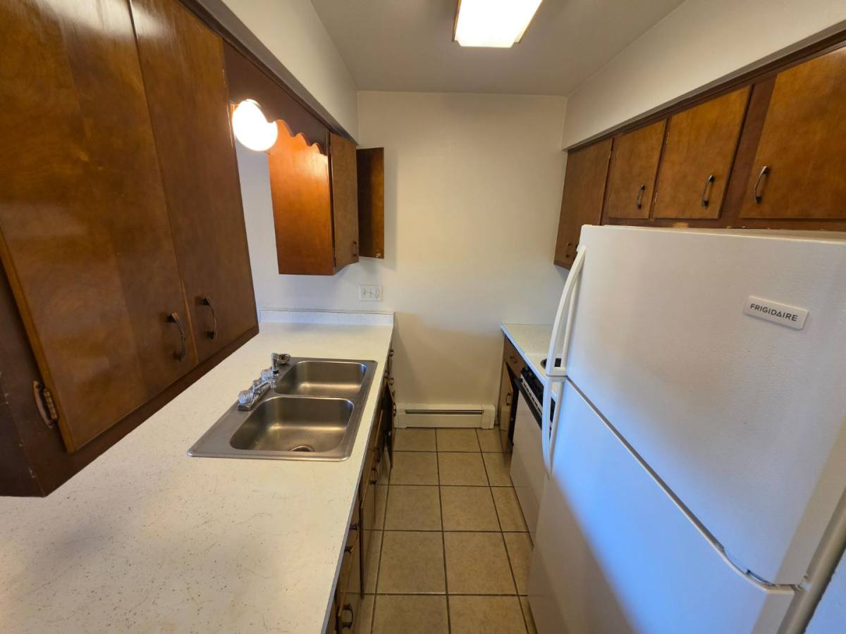 Apartment for rent at 4401 N Grand River Ave #17, Lansing, MI 48906