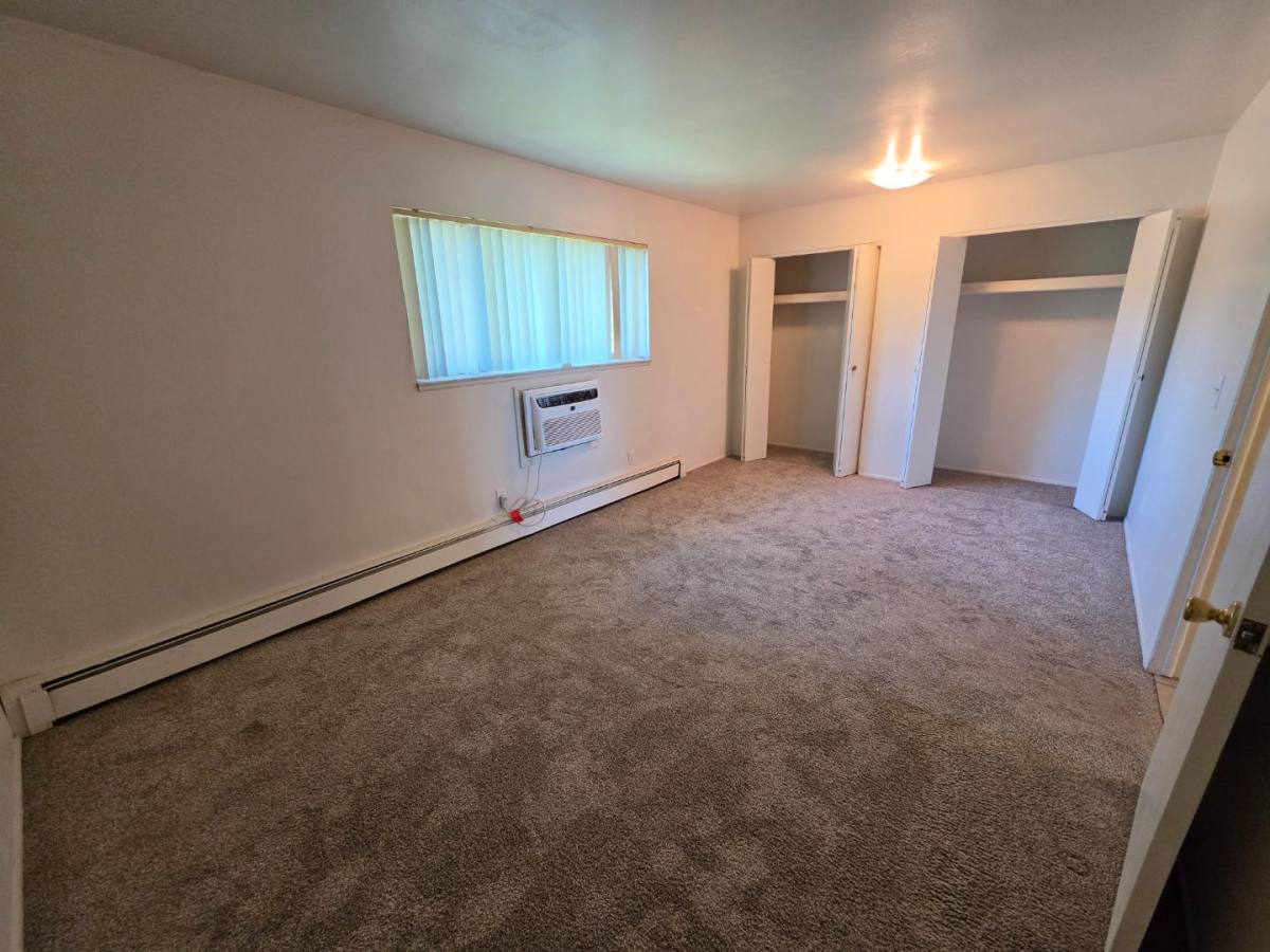 Apartment for rent at 4401 N Grand River Ave #17, Lansing, MI 48906
