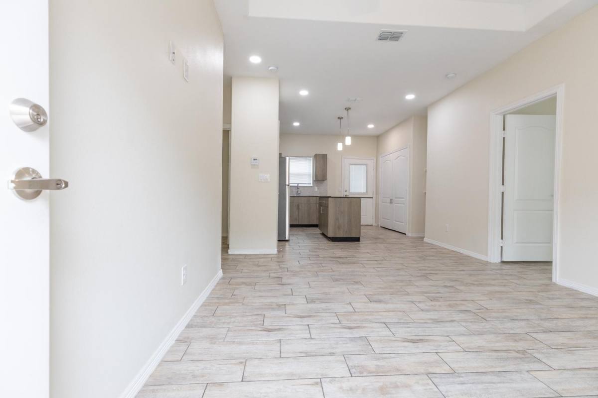 Apartment for rent at 1605 W Powell St #1, Edinburg, TX 78541