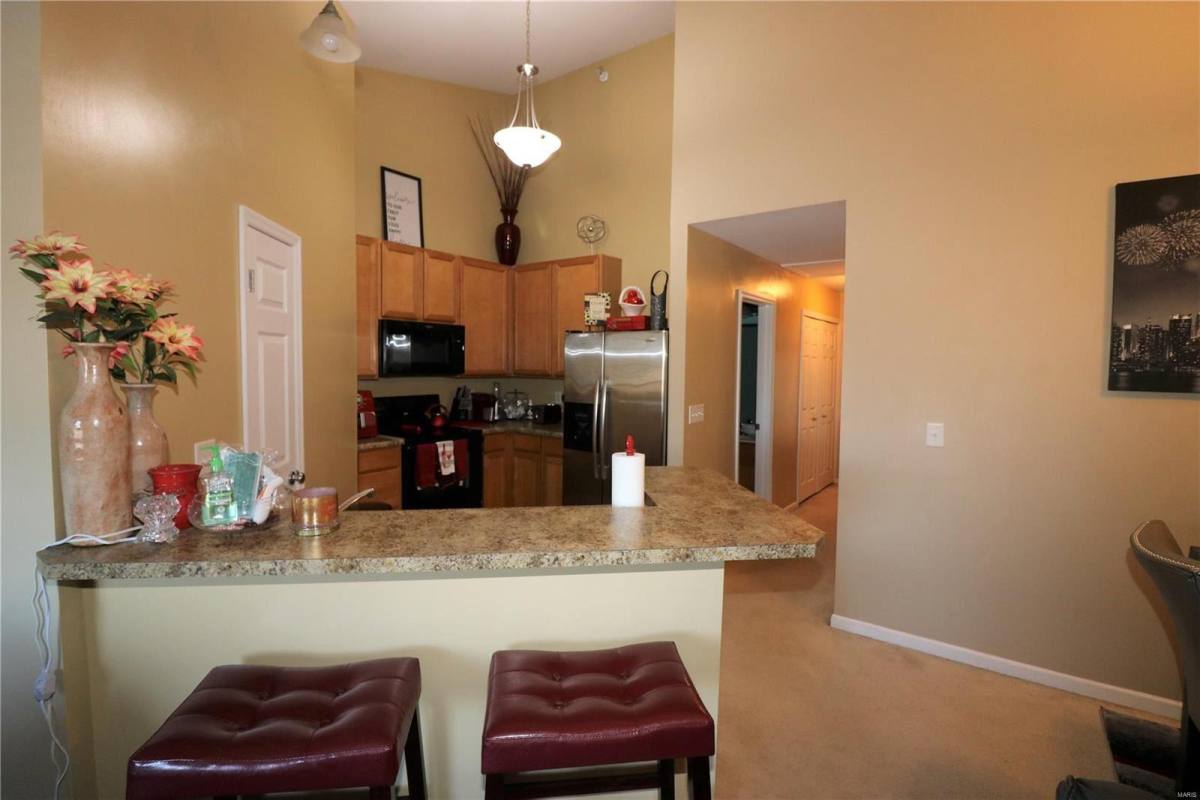 Townhouse for rent at 712 Harbor Woods Dr #D, Fairview Heights, IL 62208
