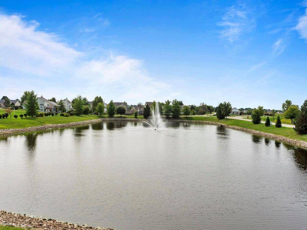 Townhouse for rent at 712 Harbor Woods Dr #D, Fairview Heights, IL 62208