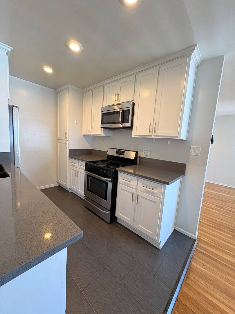 Apartment for rent at 1275 2nd St #9, Long Beach, CA 90802