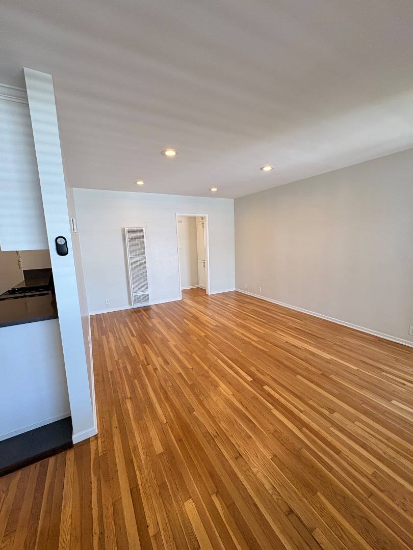 Apartment for rent at 1275 2nd St #9, Long Beach, CA 90802