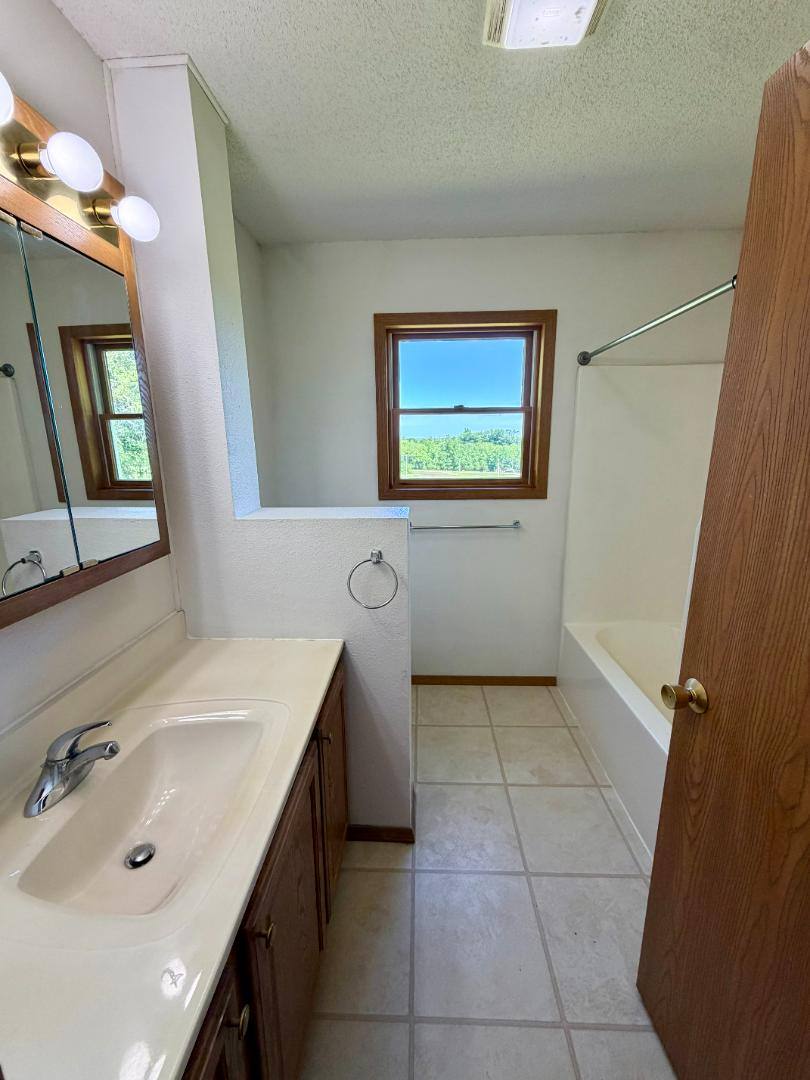 House for rent at 13801 State Rt Mm SE, Agency, MO 64401