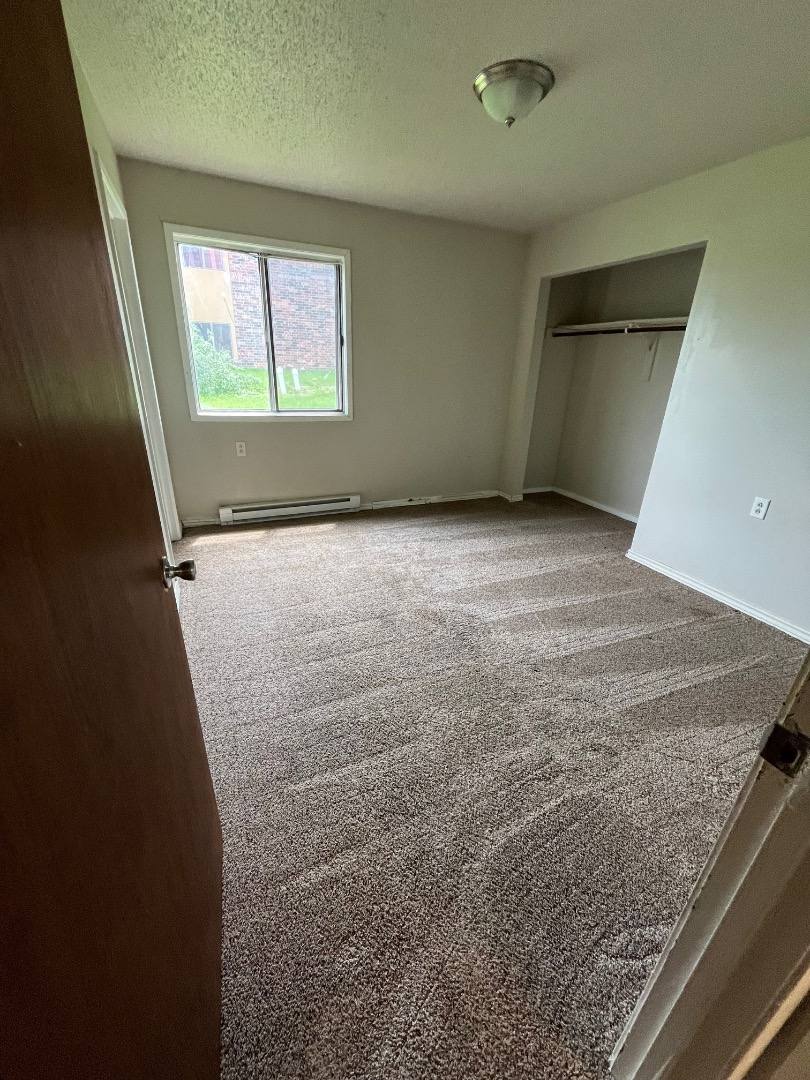 Apartment for rent at 303 Ilion Ave #6, Chariton, IA 50049
