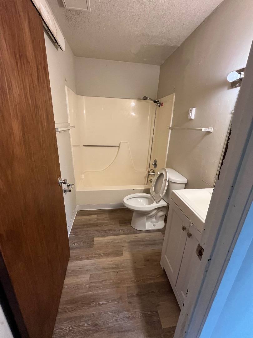 Apartment for rent at 303 Ilion Ave #6, Chariton, IA 50049