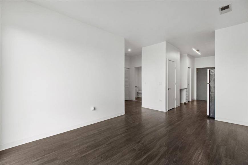 Apartment for rent at 830 N Milwaukee, Chicago, IL 60642