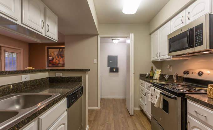Apartment for rent at 2222 Settlers Way Blvd, Sugar Land, TX 77478