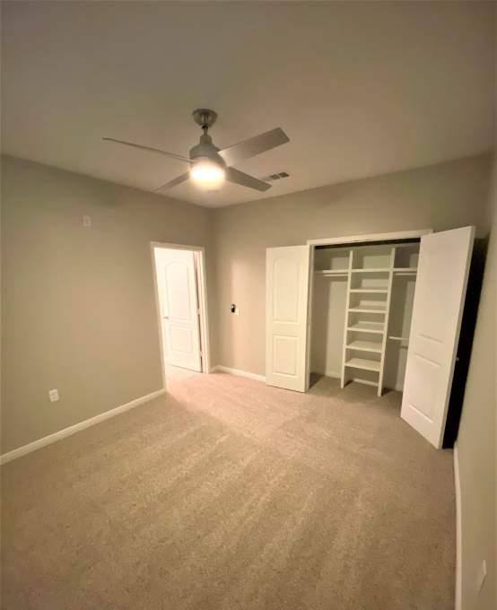 Apartment for rent at 16112 N Freeway, Houston, TX 77090