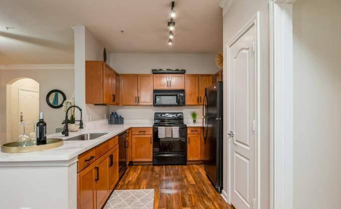 Apartment for rent at 6900 Lake Woodlands Dr, Spring, TX 77382