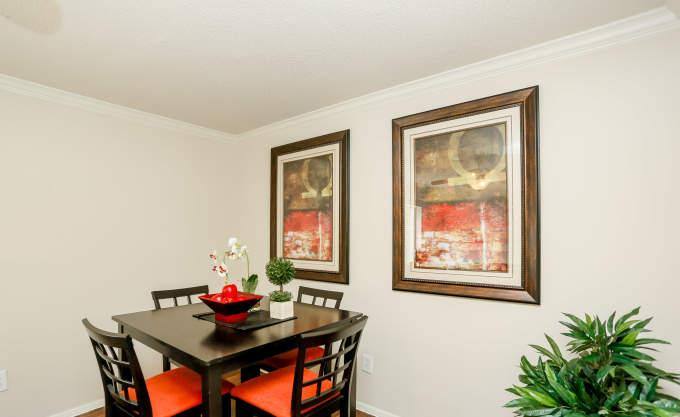 Apartment for rent at 4930 Sugar Grove Blvd, Stafford, TX 77477