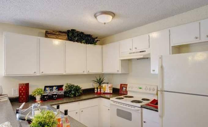 Apartment for rent at 4930 Sugar Grove Blvd, Stafford, TX 77477