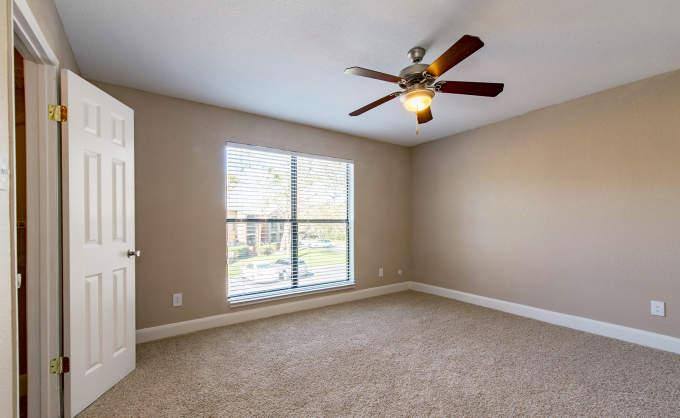 Apartment for rent at 10925 Briar Forest Dr, Houston, TX 77042