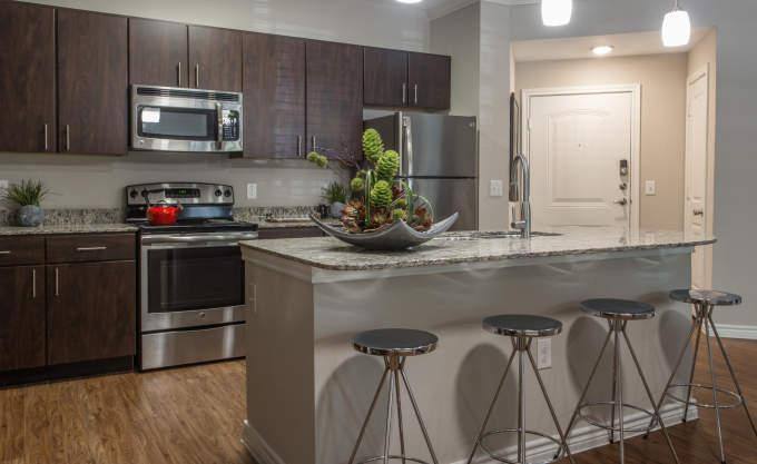 Apartment for rent at 1715 Enclave Parkway, Houston, TX 77077