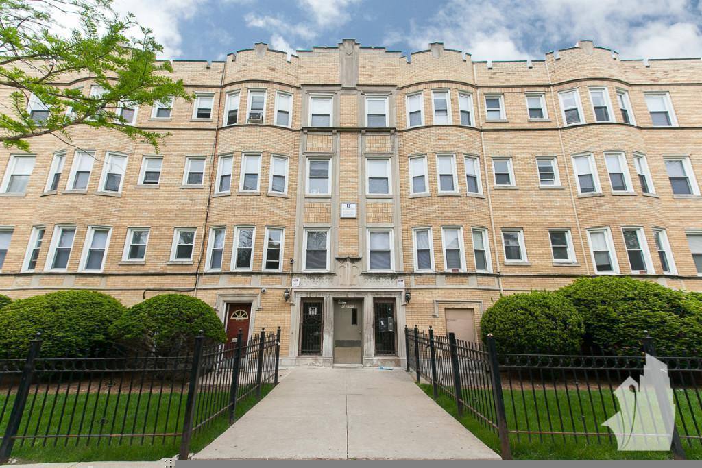 Apartment for rent at 4501 N Malden, Chicago, IL 60640