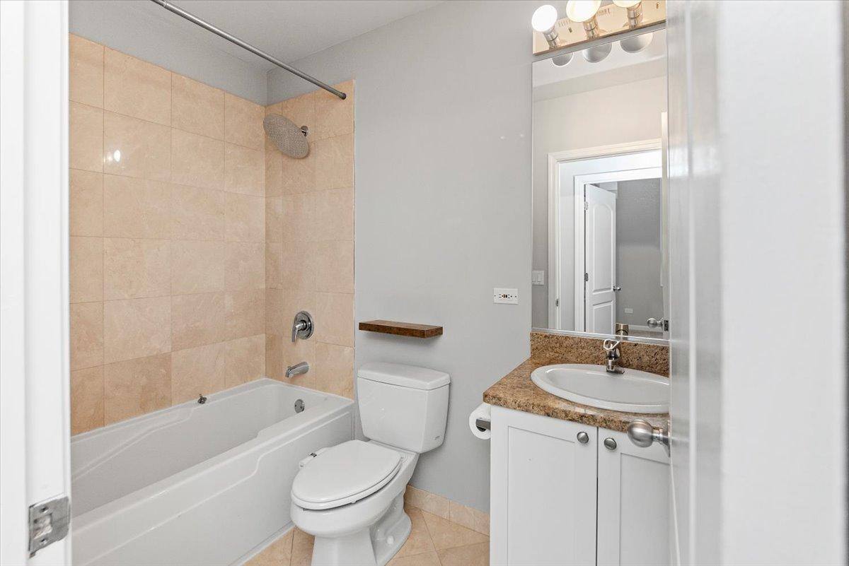Condo for rent at 2020 W Pierce Ave, Chicago, IL 60622