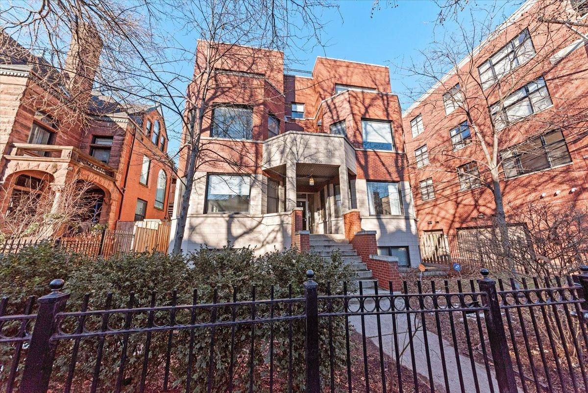 Condo for rent at 2020 W Pierce Ave, Chicago, IL 60622