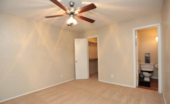 Apartment for rent at 4500 Cypresswood Dr #1047, Spring, TX 77379