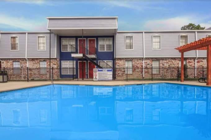 Apartment for rent at 123 Winkler Dr, Houston, TX 77087
