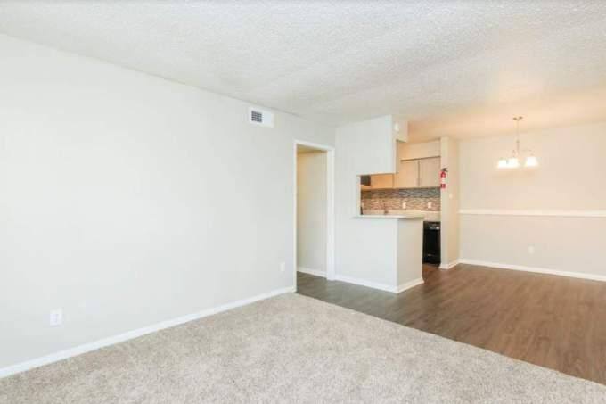 Apartment for rent at 123 Winkler Dr, Houston, TX 77087