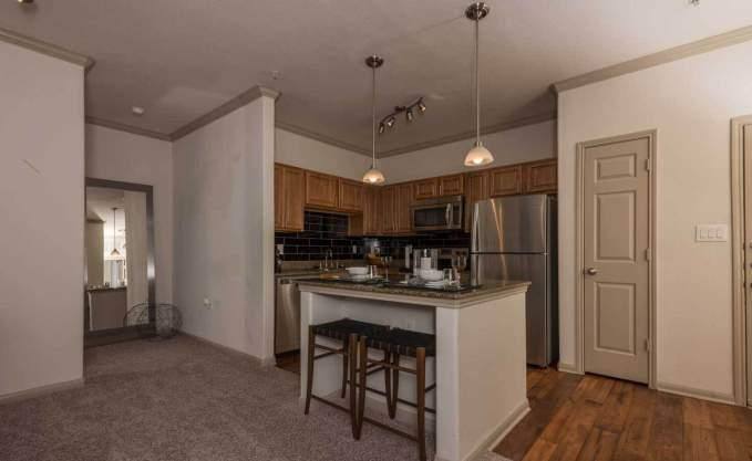 Apartment for rent at 9100 Westheimer Rd, Houston, TX 77063