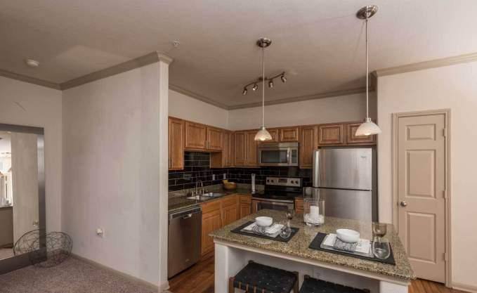 Apartment for rent at 9100 Westheimer Rd, Houston, TX 77063