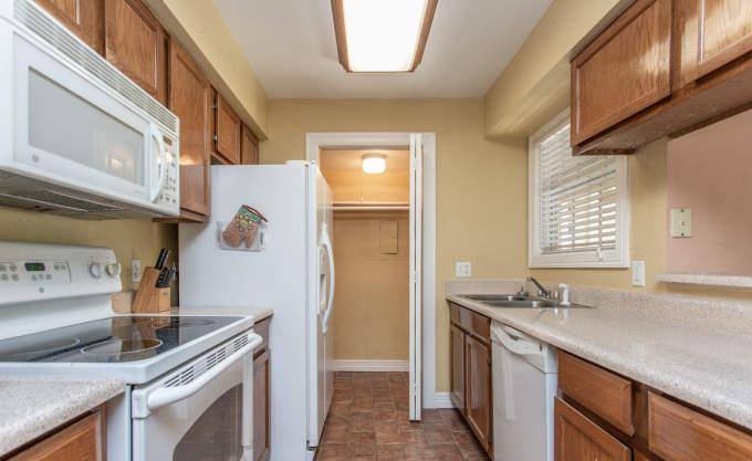 Apartment for rent at 291 Scarborough Dr, Conroe, TX 77304