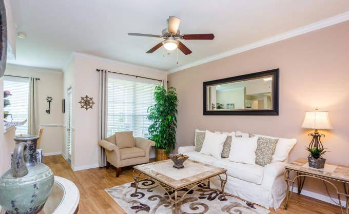 Apartment for rent at 10901 Mist Lane, Houston, TX 77070