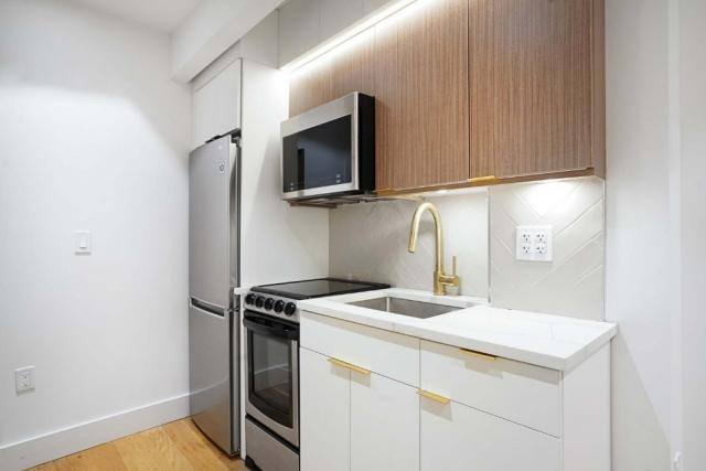 Apartment for rent at 322 E 93rd St #3C, New York, NY 10128