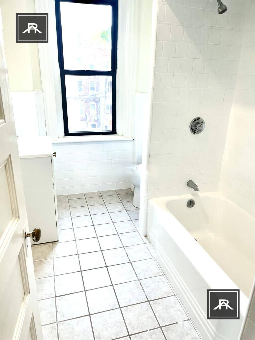 Apartment for rent at 1855 Beacon St #2, Brookline, MA 02445