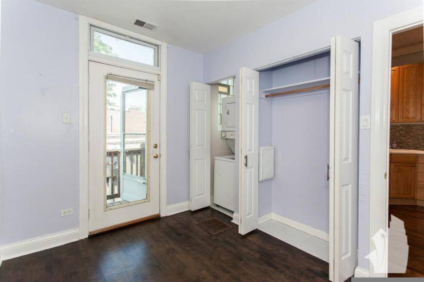 Apartment for rent at 3850 N Southport, Chicago, IL 60613